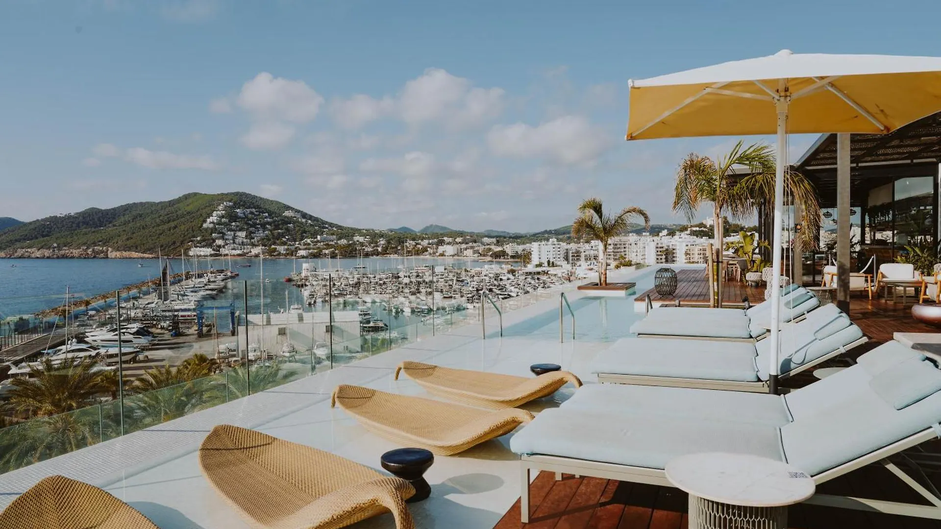 Aguas De Ibiza Grand Luxe Hotel - Small Luxury Hotel Of The World Santa Eularia des Riu 5*,